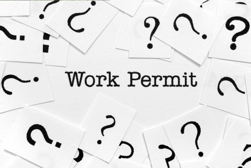 how to get work permit in italy