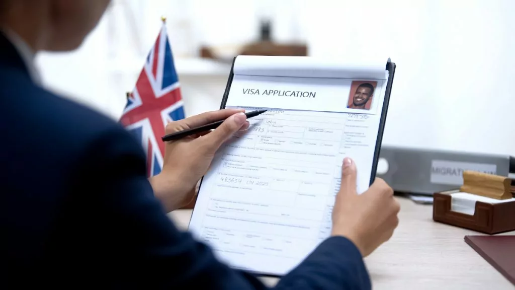 apply uk visa from dubai